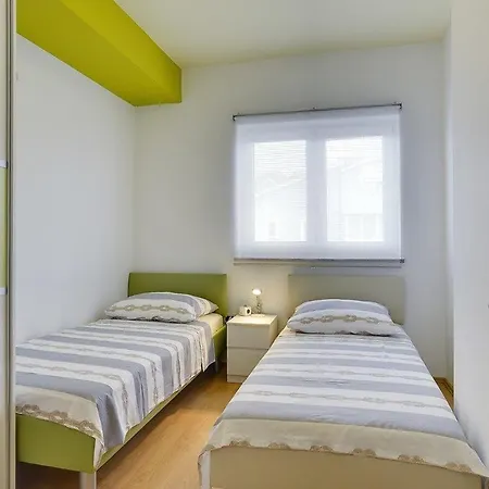 Robert Apartment