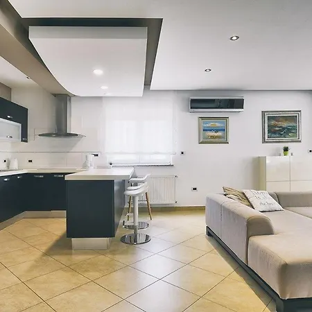 Robert Apartment Medulin