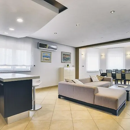 Robert Apartment Medulin